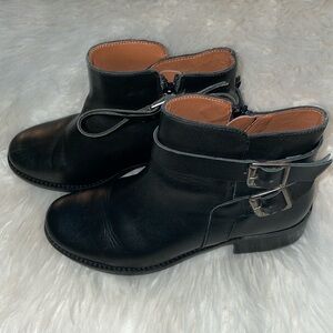 Women’s EUC TARA M. KARINDA Belted Ankle Moto Boots SZ 37